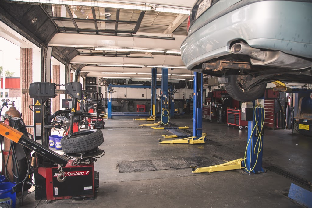 NAPA AUTOPRO - Centre de Service Automobile Boucherville Inc. | 425A Rue Samuel de Champlain, Boucherville, QC J4B 1P7, Canada | Phone: (450) 641-9822