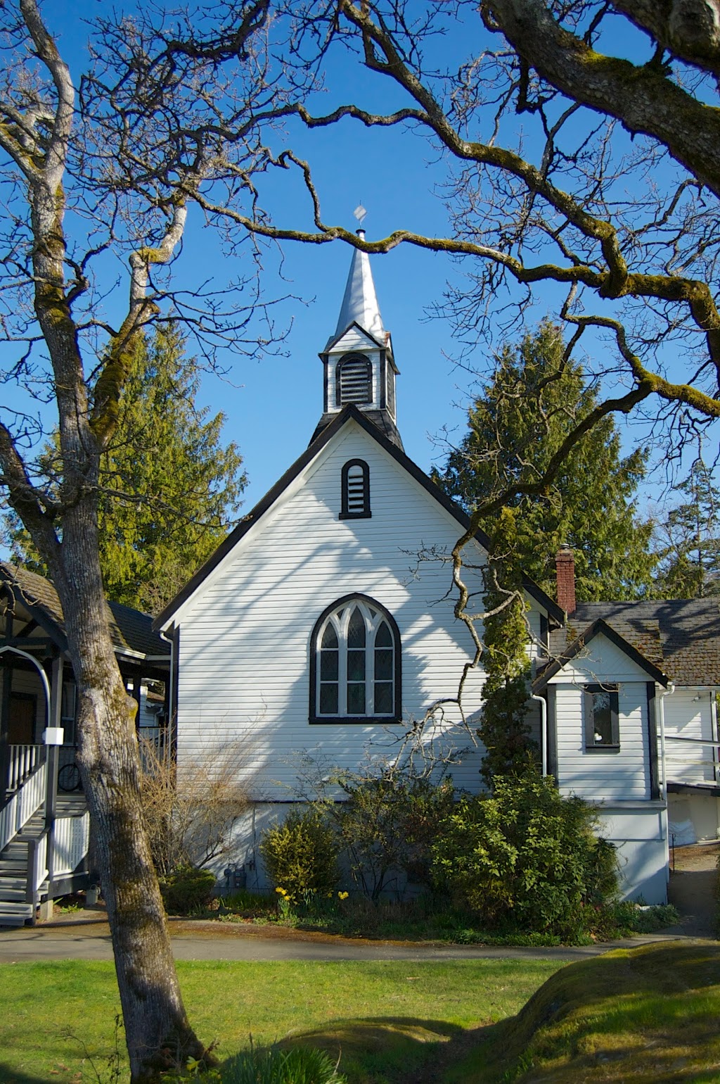 Saint Columbas Church - Anglican Ordinariate | 40 High St, Victoria, BC V8Z 5C7, Canada | Phone: (250) 385-4444