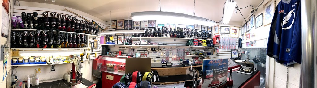 Blades Skate Shop Crowchild | 185 Scenic Acres Dr NW, Calgary, AB T3L 1L4, Canada | Phone: (403) 874-0748