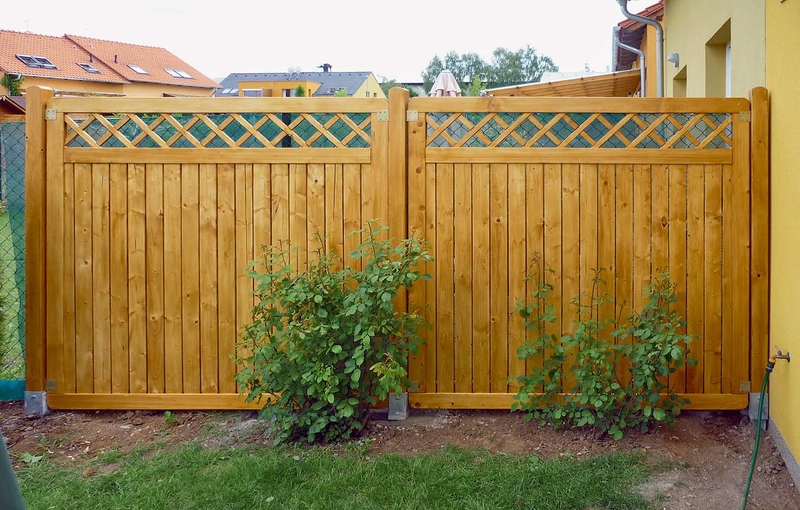 Brar Fencing Instllation | Cedar Fencing | Farm Fencing | 15436 Kilkee Pl, Surrey, BC V3S 6E8, Canada | Phone: (604) 825-7183