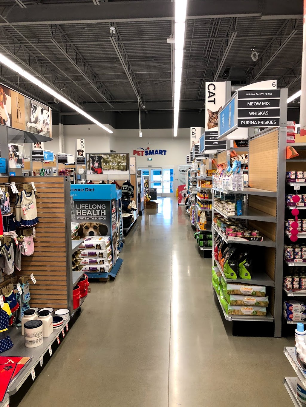 PetSmart | 4949 Canoe Pass Way #316, Tsawwassen, BC V4M 0B2, Canada | Phone: (604) 948-0309