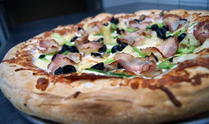 Bravo Pizza | 567 Coverdale Rd, Riverview, NB E1B 3K6, Canada | Phone: (506) 386-7000