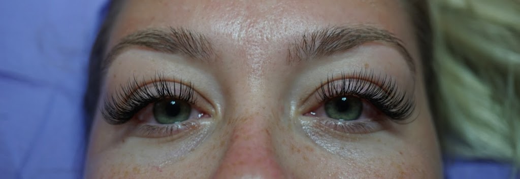 The Lashery | 520 Guelph Line, Burlington, ON L7R 3M4, Canada | Phone: (289) 962-1303