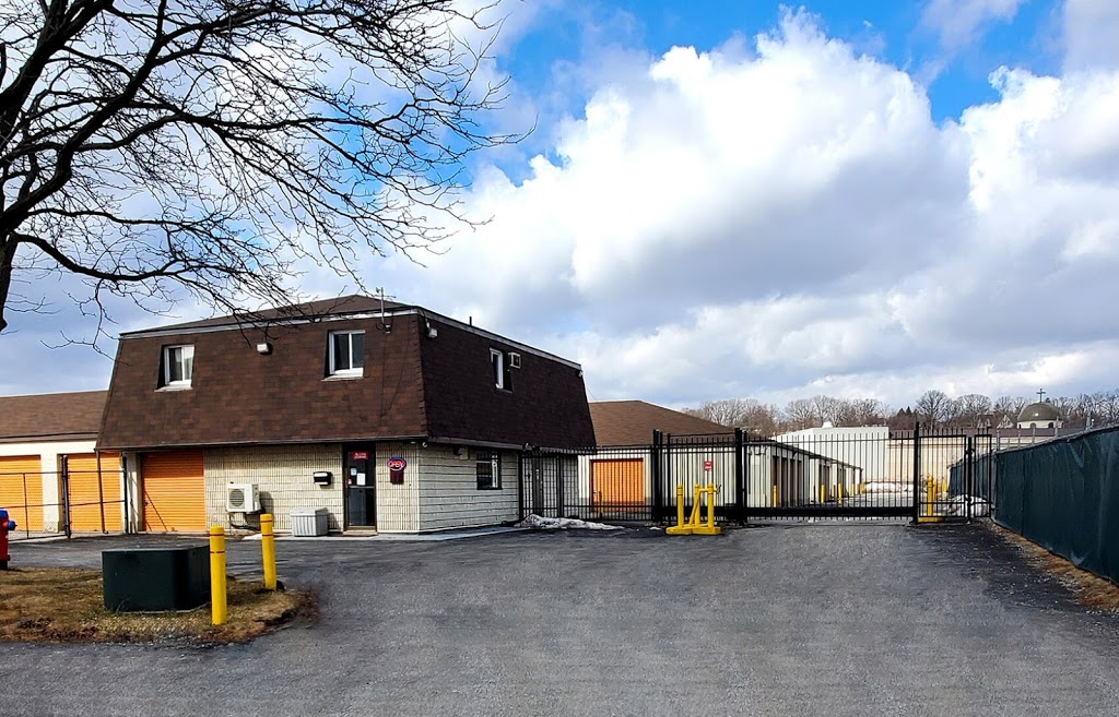 Access Storage - Oakville | 1195 North Service Rd E, Oakville, ON L6H 1A7, Canada | Phone: (289) 813-3473