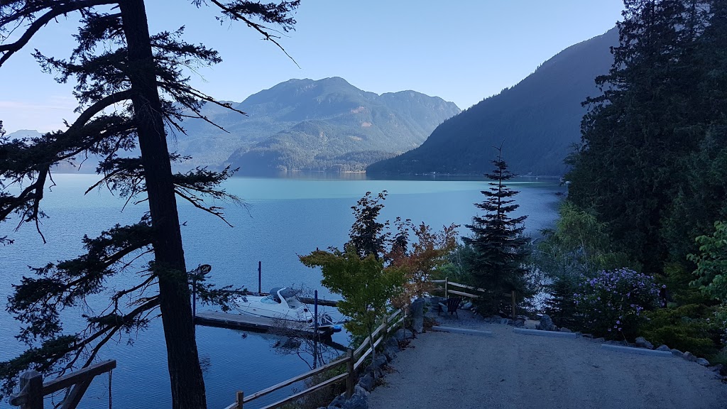 The Lodge on Harrison Lake | 6155 Rockwell Dr, Harrison Hot Springs, BC V0M 1K0, Canada | Phone: (604) 819-5374