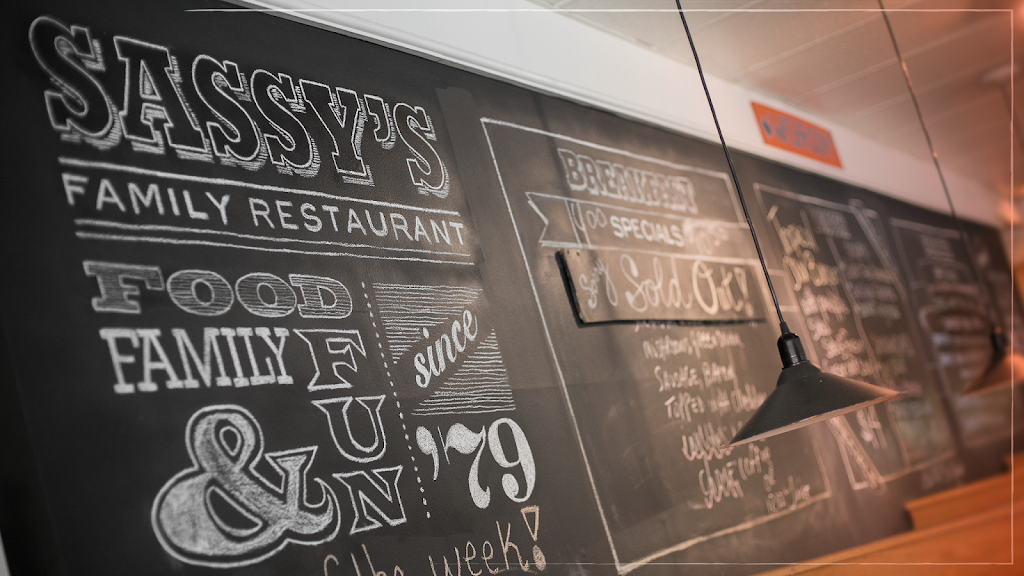 Sassys Family Restaurant | 6719 W Saanich Rd, Brentwood Bay, BC V8M 1J5, Canada | Phone: (250) 652-1764