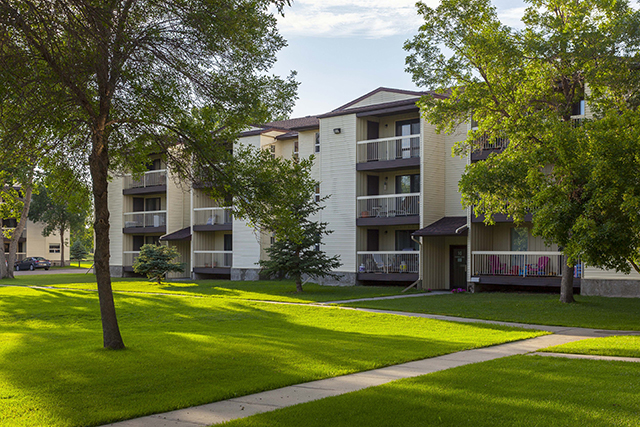 Southwood Green Apartments | 4902 Queen St, Regina, SK S4S 6X4, Canada | Phone: (306) 586-1872