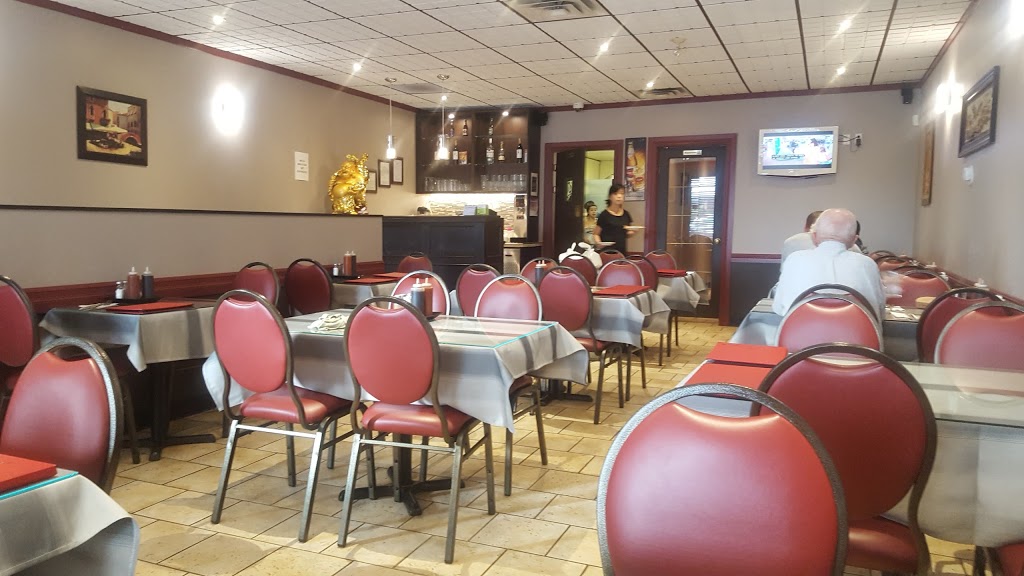 Saigon Royal Restaurant | 20 Douglas Woods Dr SE #16, Calgary, AB T2Z 1K4, Canada | Phone: (403) 723-6638