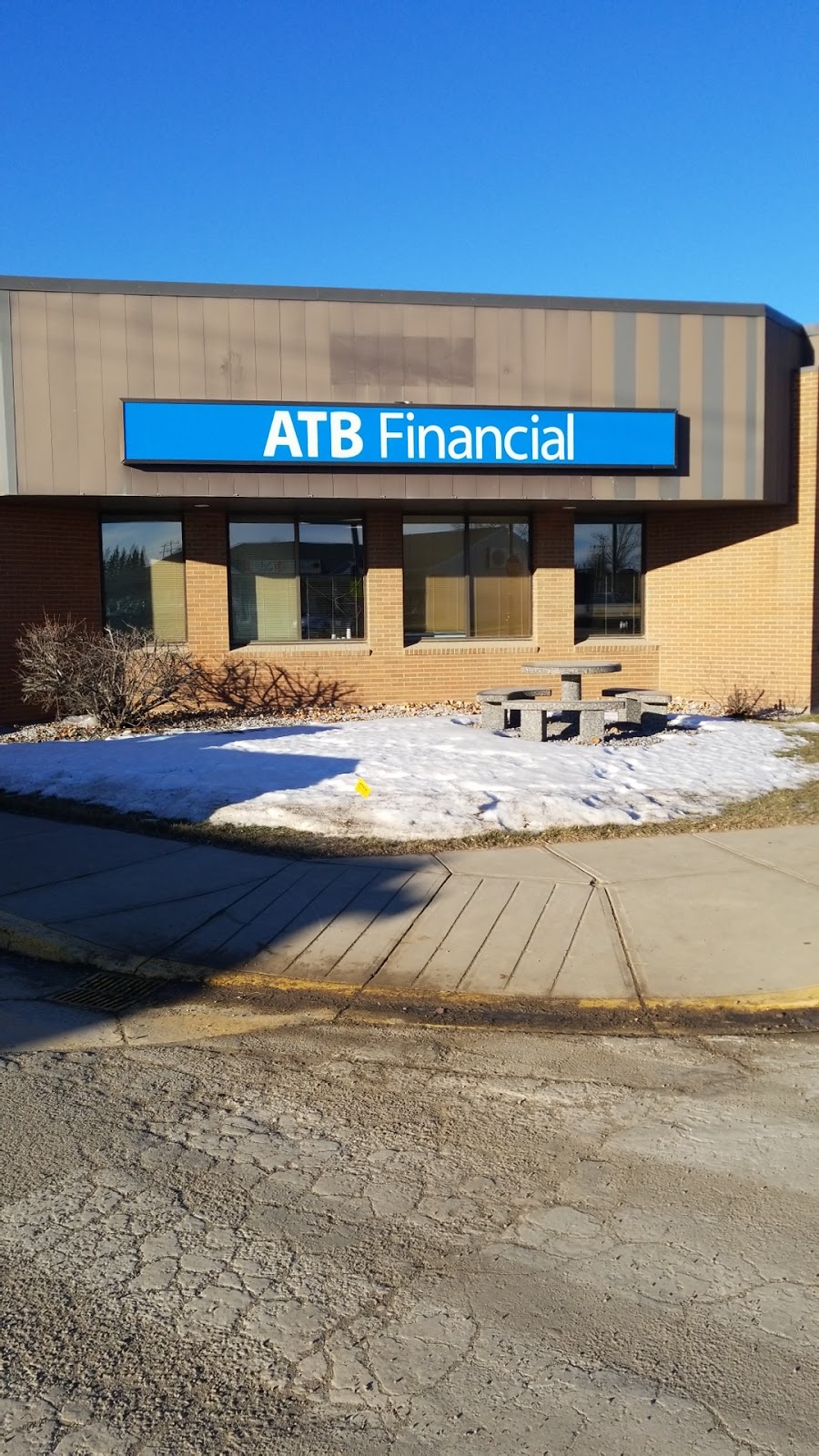 ATB Financial | 103 10th Ave, Carstairs, AB T0M 0N0, Canada | Phone: (403) 337-3345