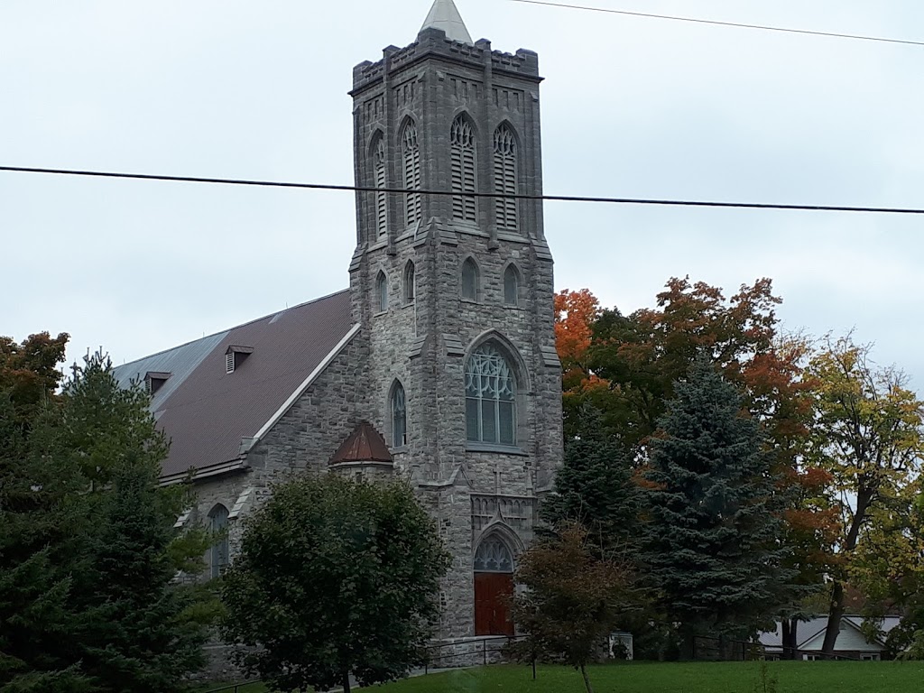 Sacred Heart of Mary Church | RR 1, 15 Hwy 95, Wolfe Island, ON K0H 2Y0, Canada | Phone: (613) 385-2633