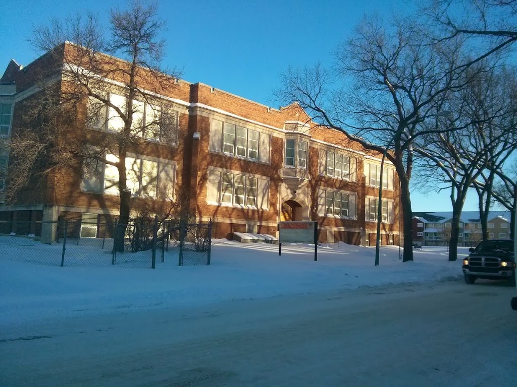 Thomson Community School | 2033 Toronto St, Regina, SK S4P 1N2, Canada | Phone: (306) 791-8460