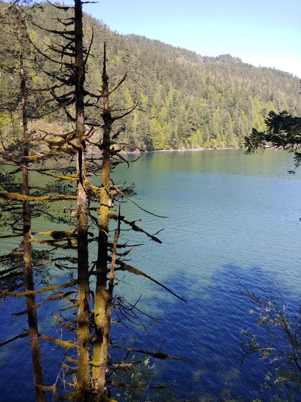 Sandy Cove Beach | Harrison Hot Springs, BC V0M 1A3, Canada