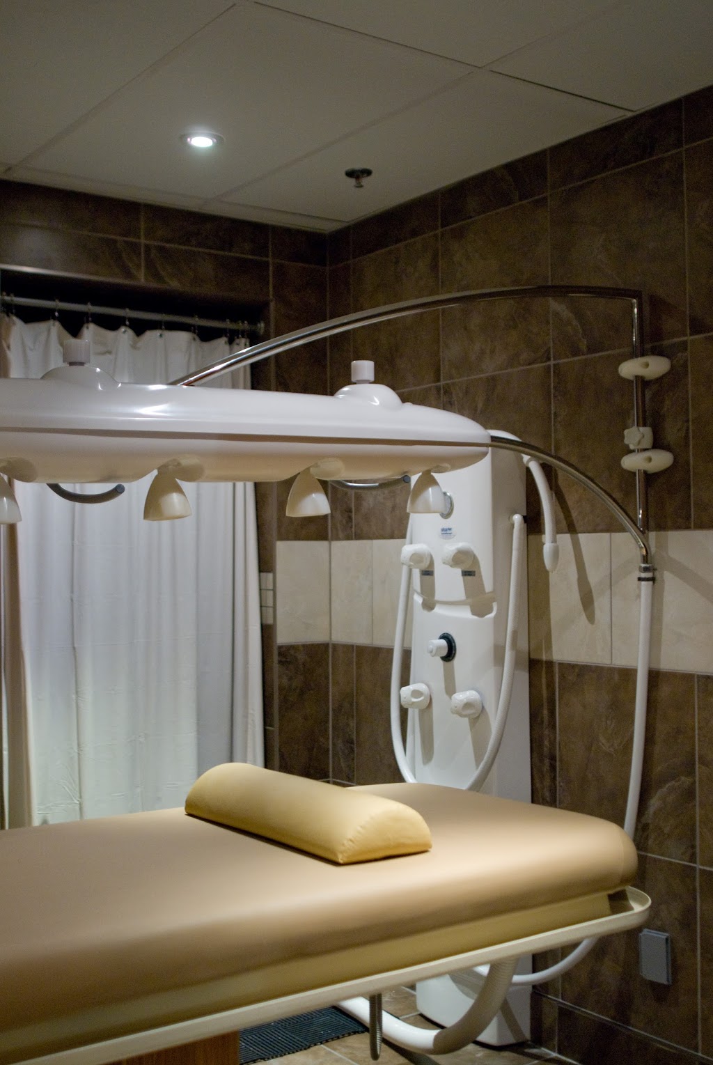 Spa CurAge | 2375 Transcanadienne B, Pointe-Claire, QC H9R 5Z5, Canada | Phone: (514) 697-4400