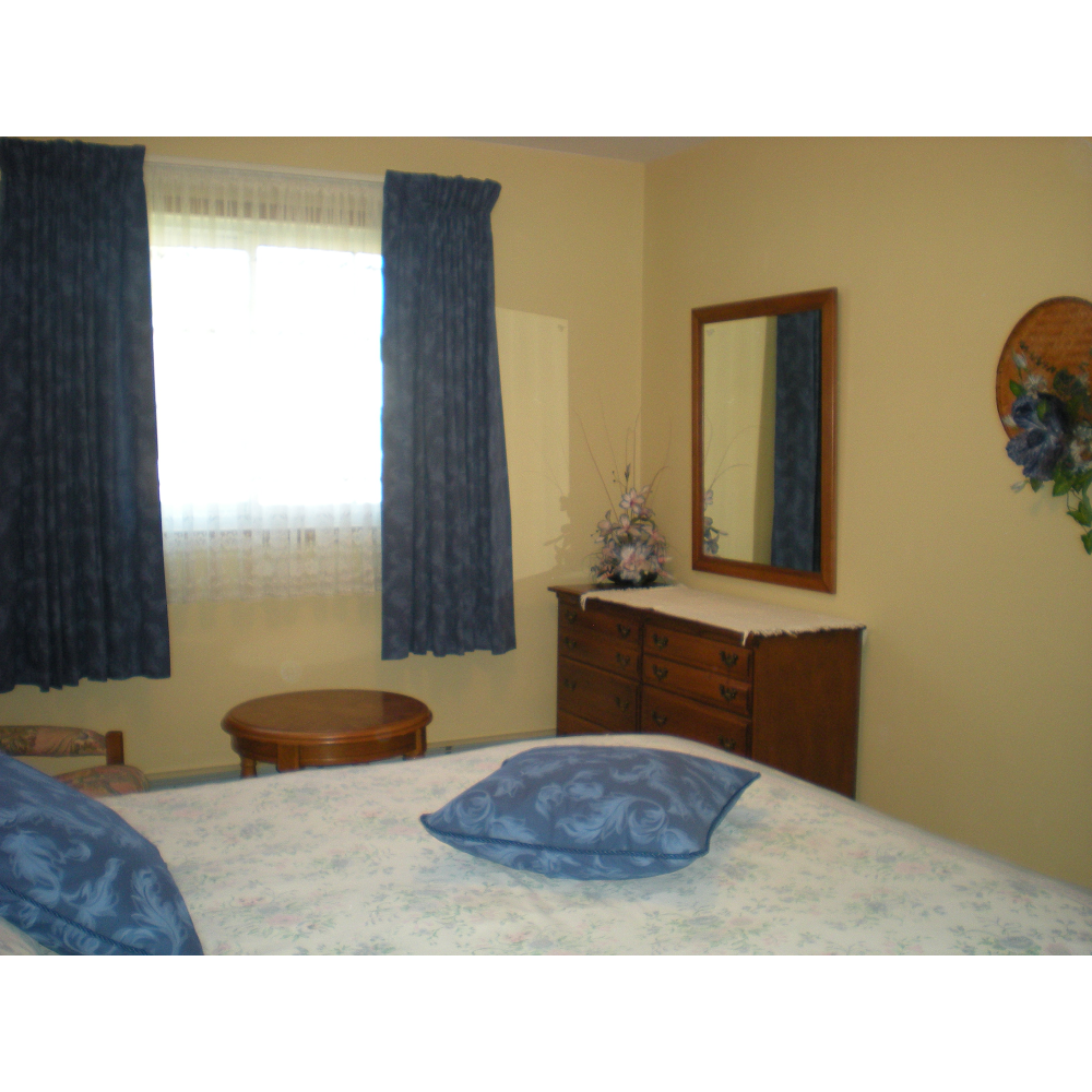 Ollies Bed & Coffee B&B | 39 Eastdale Crescent, Welland, ON L3B 1E6, Canada | Phone: (905) 735-0928