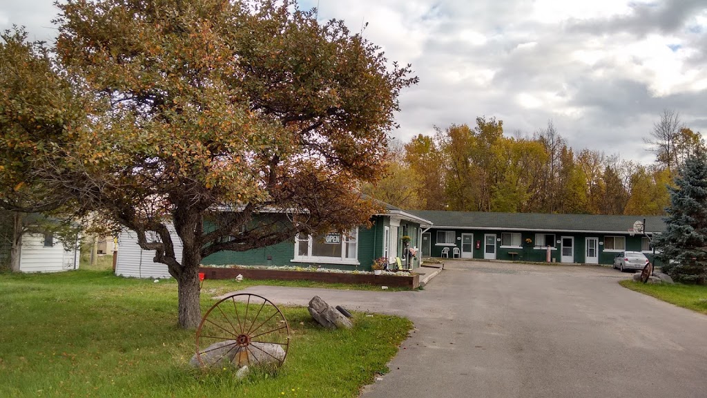 Carriage Inn Motel | 963 Hwy 7, Peterborough, ON K9J 6X7, Canada | Phone: (705) 740-0663