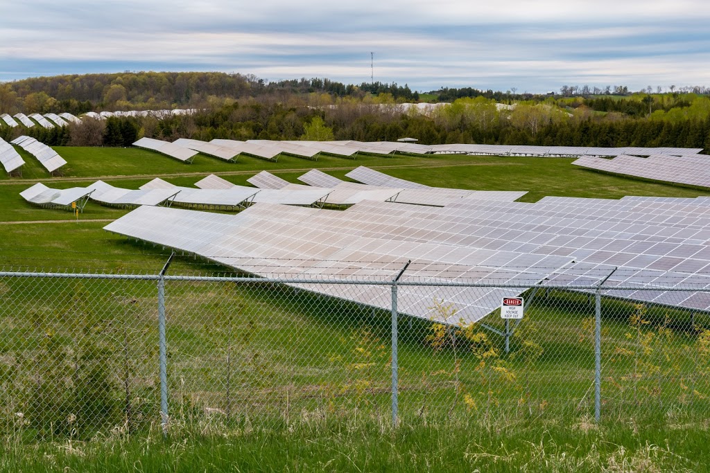 Lily Lake Solar Farm | Lily Lake Rd, Peterborough, ON K9J 6X3, Canada