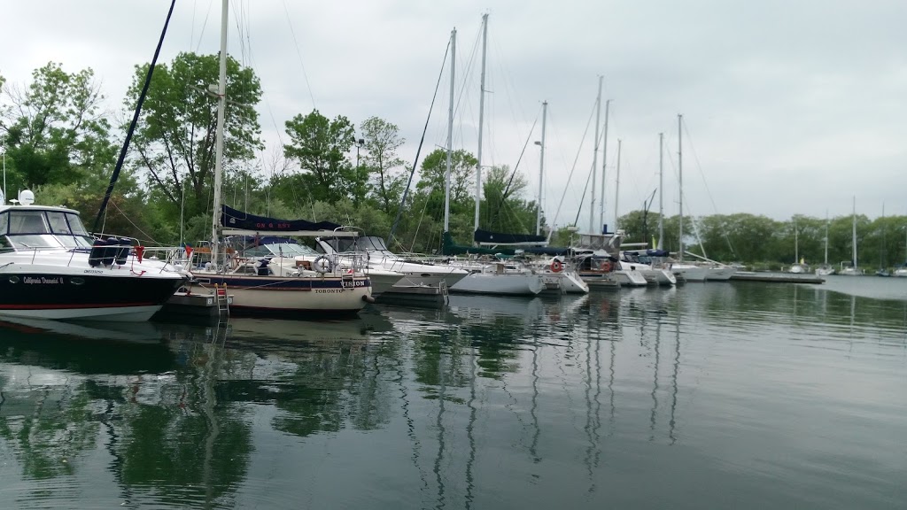 Etobicoke Yacht Club | 300 Humber Bay Park Rd W, Etobicoke, ON M8V 3X7, Canada | Phone: (416) 259-1159