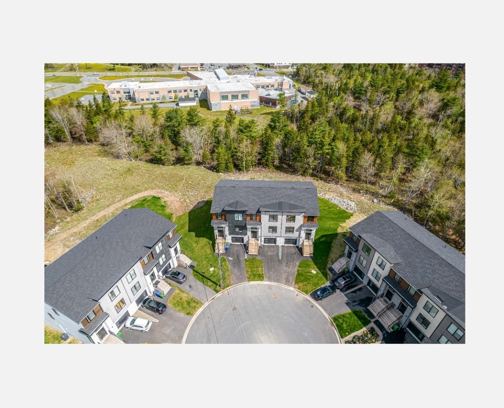 Madina homes | 656 Bedford Hwy, Halifax, NS B3M 2L8, Canada | Phone: (902) 407-3111