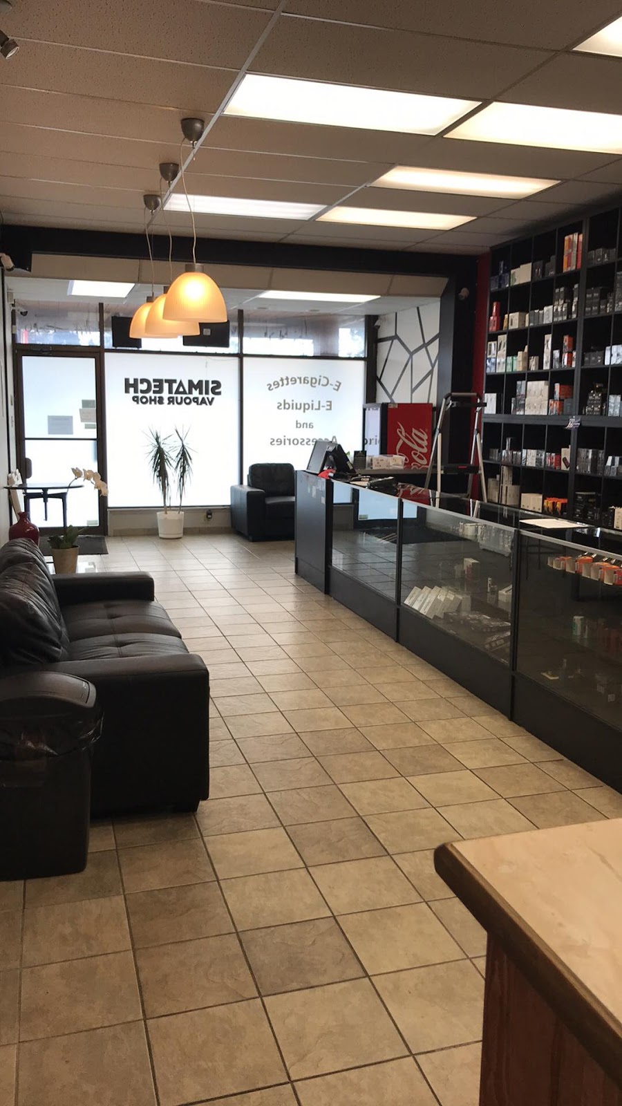 Simatech Vapour Shop | 4-1516 Fairfield Rd, Victoria, BC V8S 1G1, Canada | Phone: (250) 483-5553