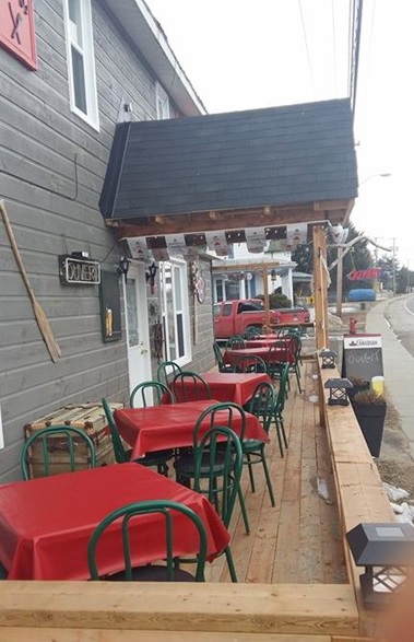 Resto La Barque | 109 Rue Principale, Fassett, QC J0V 1H0, Canada | Phone: (819) 423-5541