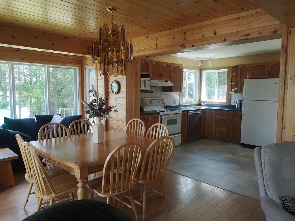 Dayspring Cottages | 18 Snowshoe Ln, Katrine, ON P0A 1L0, Canada | Phone: (705) 382-3427