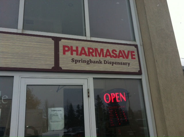 Pharmasave Springbank | 35 Springbank Ave, Woodstock, ON N4S 7P6, Canada | Phone: (519) 539-4888