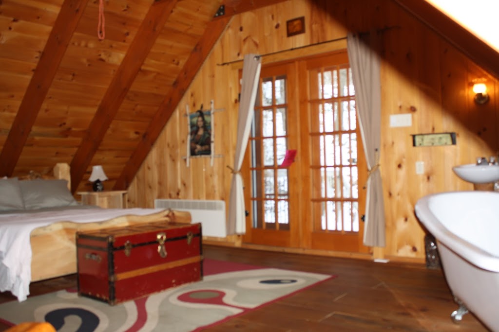 location chalet au lac pointe au chêne | 13, b Rue de Del Rio, Grenville-sur-la-Rouge, QC J0V 1B0, Canada | Phone: (450) 258-1777