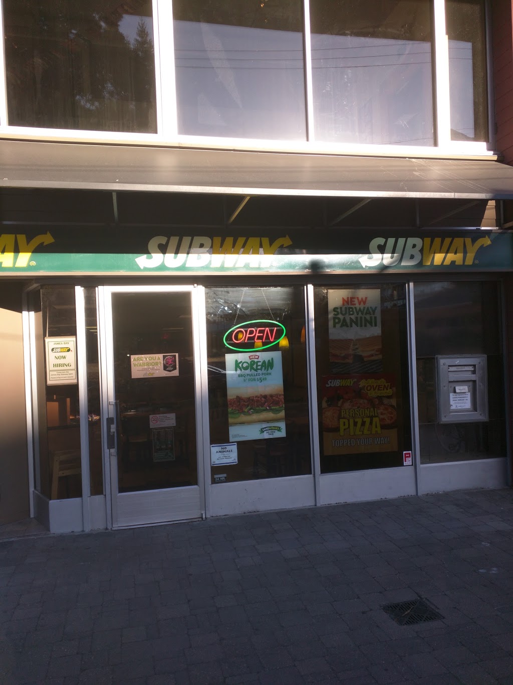 Subway | 239 Menzies St, Victoria, BC V8V 2G6, Canada | Phone: (250) 480-7724