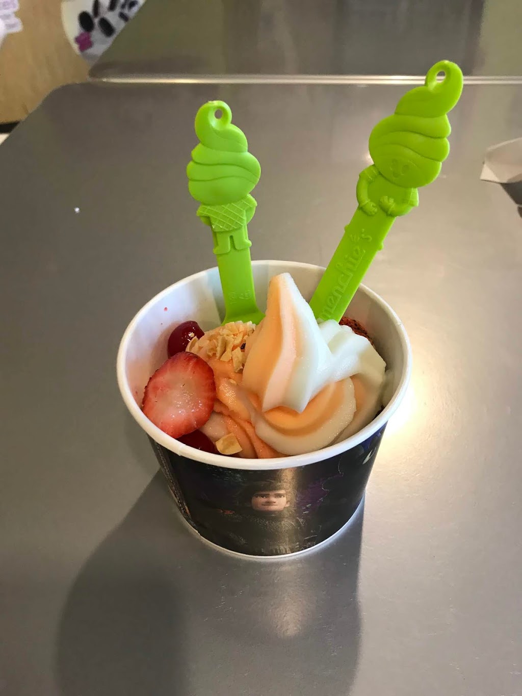 Menchies Oak Ridges | 13390 Yonge St #7, Richmond Hill, ON L4E 2P6, Canada | Phone: (905) 773-9866