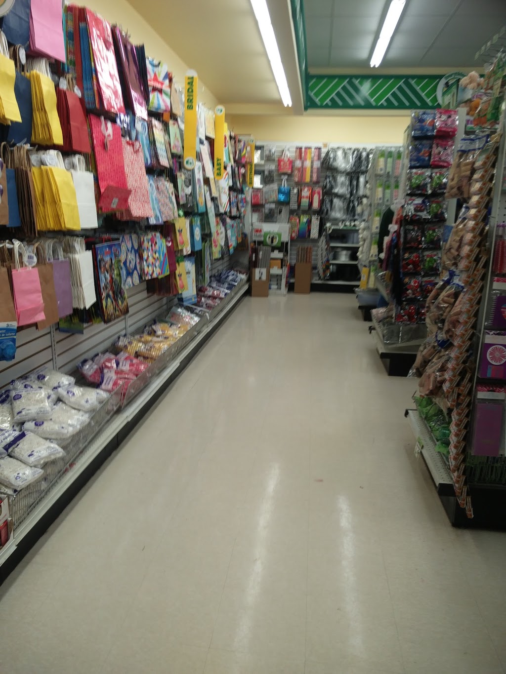 Dollar Tree | 23-200 Fitch St, Welland, ON L3C 4V9, Canada | Phone: (905) 732-6556