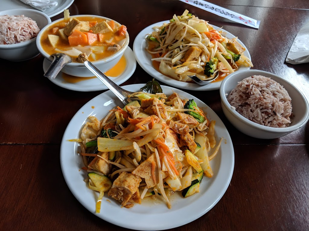 Thonburi Thai Food aka The Siamese Gecko | 796468 Grey Road 19 At North Creek Resort At Blue, The Blue Mountains, ON L9Y 0N6, Canada | Phone: (705) 446-2167