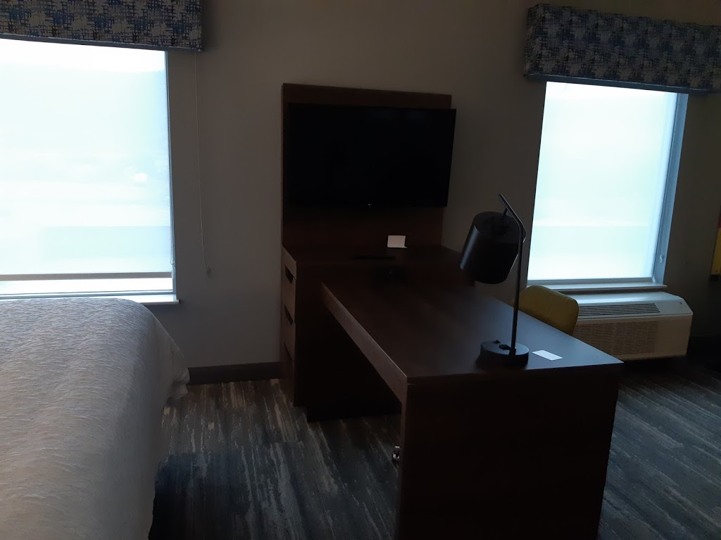 Hampton Inn & Suites by Hilton Kelowna Airport | 1665 Innovation Dr, Kelowna, BC V1V 2Y9, Canada | Phone: (250) 765-9042