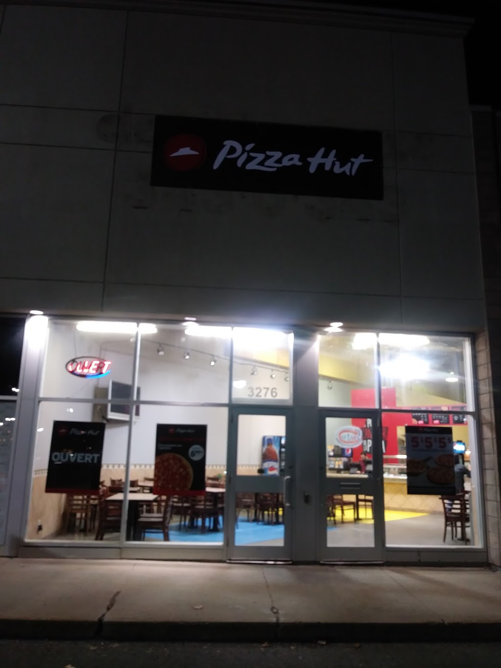 Pizza Hut | 3276 Rue Jean-Yves, Kirkland, QC H9J 2R6, Canada | Phone: (514) 630-9091