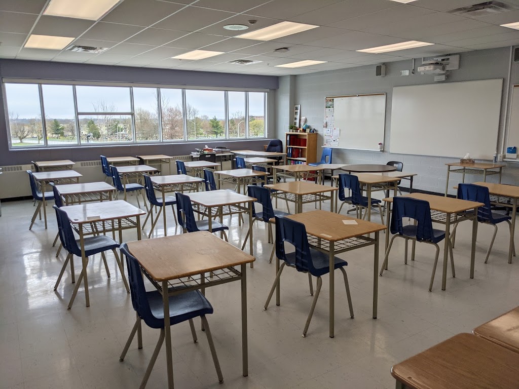 Kingston Secondary School | 145 Kirkpatrick St, Kingston, ON K7K 2P4, Canada | Phone: (613) 544-4811