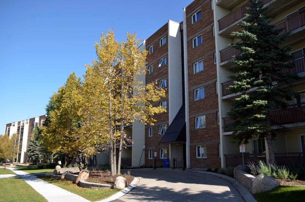 Crescent Ridge Towers I & II | 15 &, 35 Reay Crescent, Winnipeg, MB R2K 3X6, Canada | Phone: (204) 663-3530