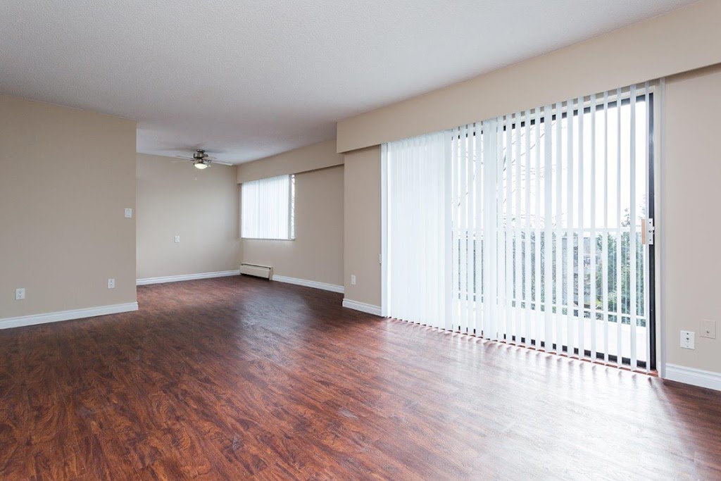 Chateau Delon Apartments | 7425 18th Ave, Burnaby, BC V3N 1H6, Canada | Phone: (604) 259-6014