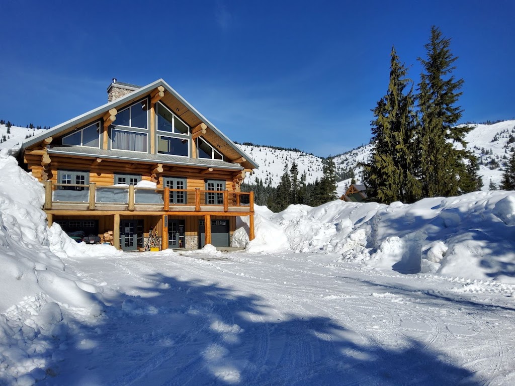 Bear Behind Lodge | 20905 Snowflake Crescent #2, Agassiz, BC V0M 1A1, Canada | Phone: (778) 245-0616