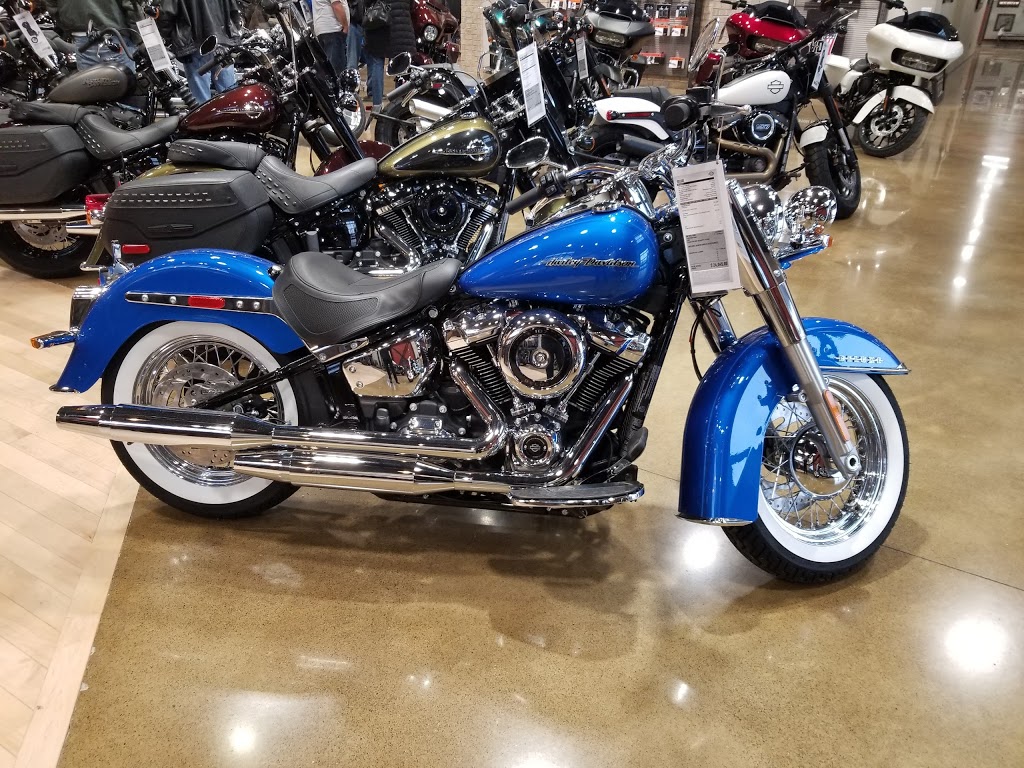 Blackbridge Harley-Davidson | 310 Holiday Inn Dr, Cambridge, ON N3C 1Z4, Canada | Phone: (519) 893-0493