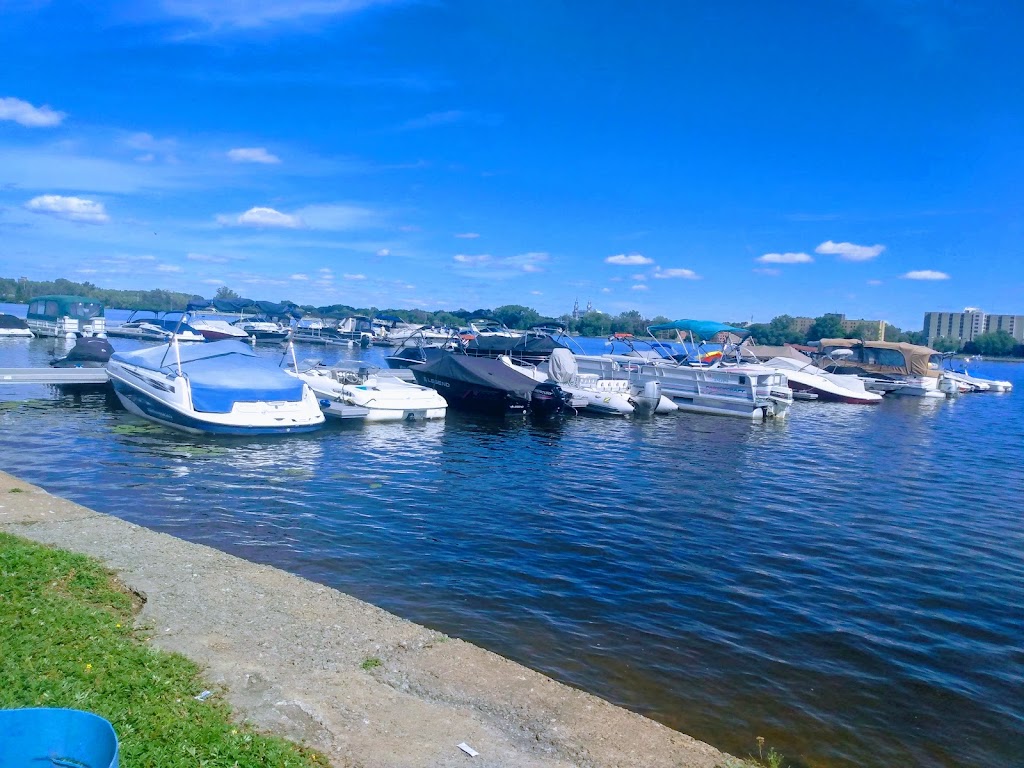 Marina Commodore Ltee | 333 Bd Lévesque E, Laval, QC H7G 1C5, Canada | Phone: (450) 669-3133