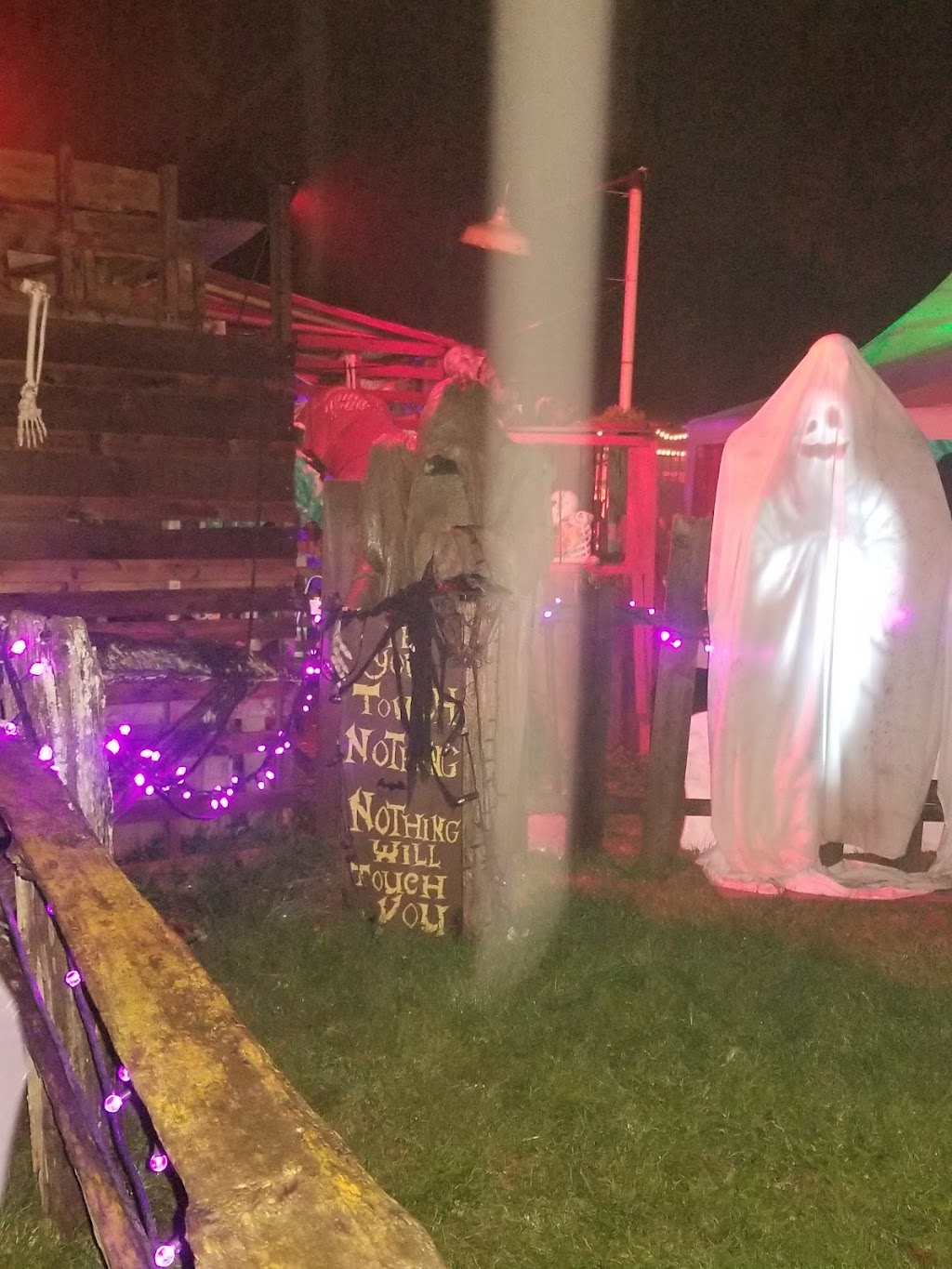 Haunted Hollows Scream Park | 18444 Yonge St, East Gwillimbury, ON L9N 0J4, Canada | Phone: (905) 392-8068