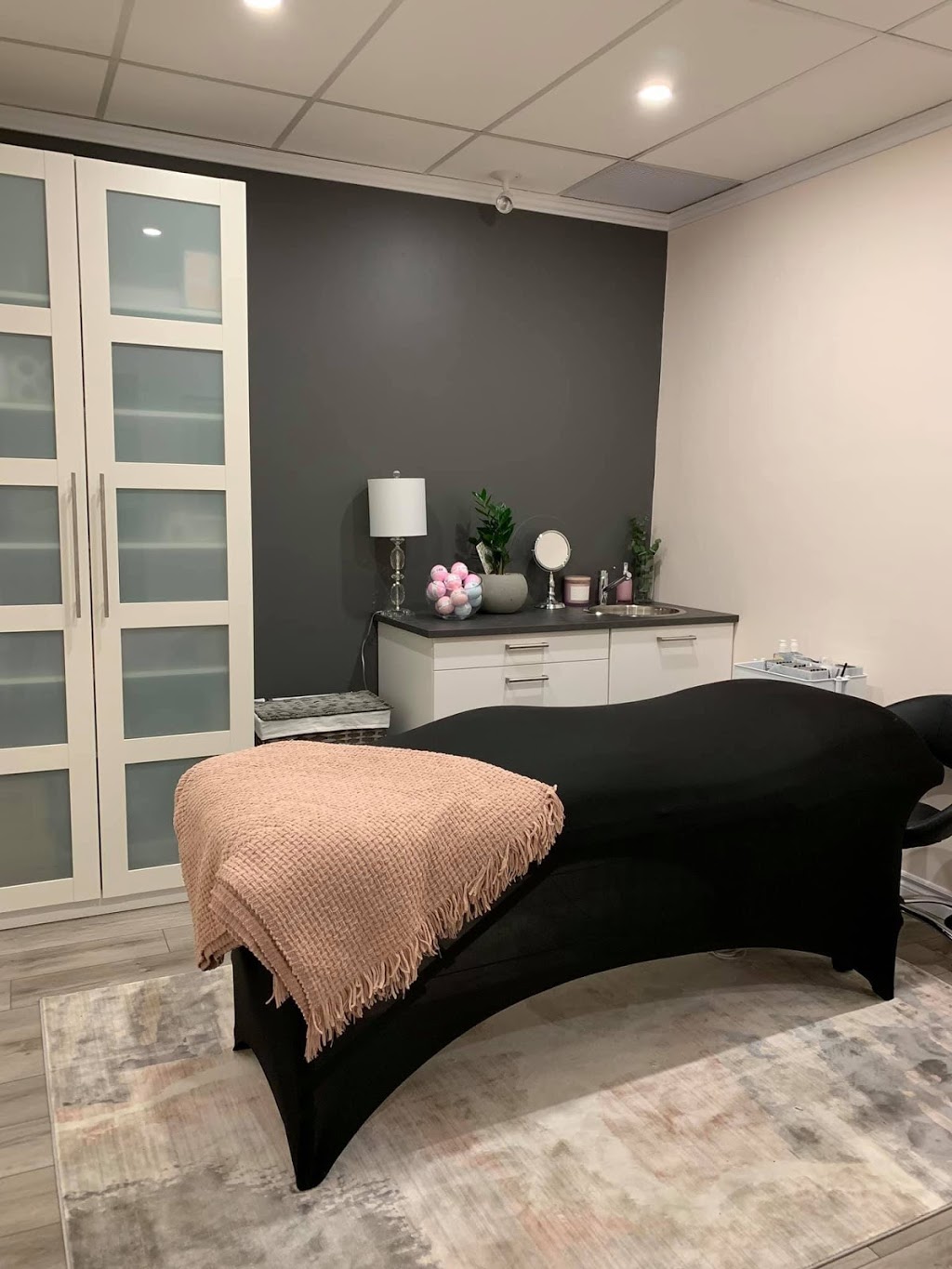 Allure Spa and Wellness Boutique | 1428 Pelham St, Fonthill, ON L0S 1E0, Canada | Phone: (905) 932-0619
