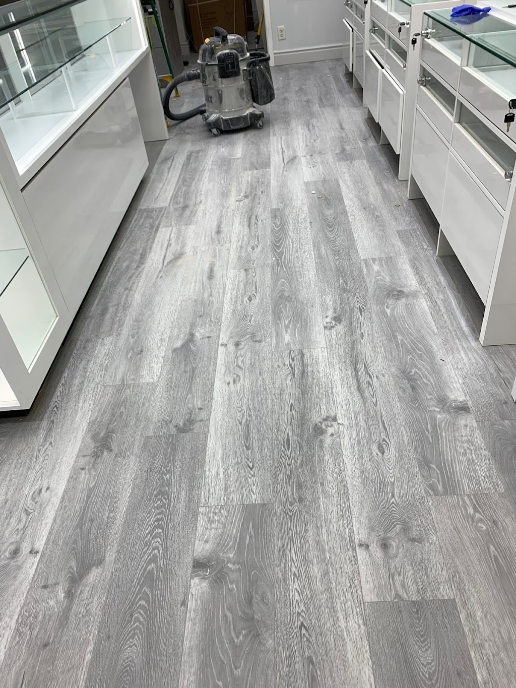 Oxford Flooring | 2835 Sheffield Pl #16, London, ON N6M 0J2, Canada | Phone: (416) 830-2361