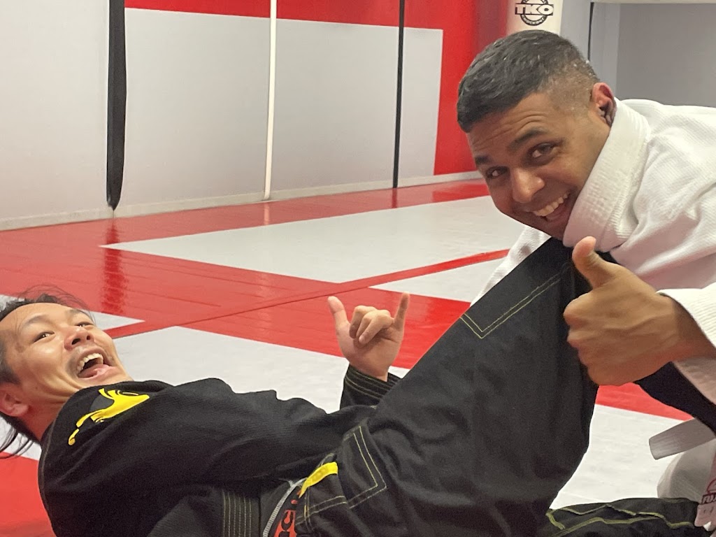 Straight Blast Gym Toronto/Brazilian JiuJitsu & MMA | 70 Kimbourne Ave, East York, ON M4J 4J4, Canada | Phone: (647) 461-2225