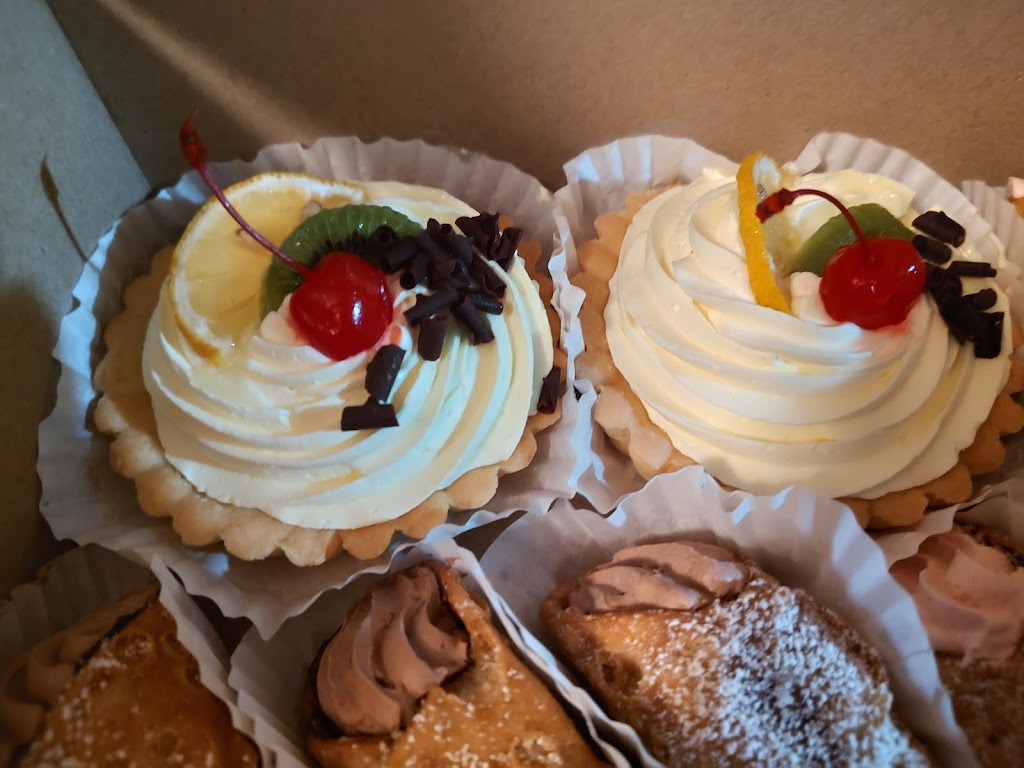 Dolce Bake Shop | 789 St Marys Rd, Winnipeg, MB R2M 3N9, Canada | Phone: (204) 505-5503