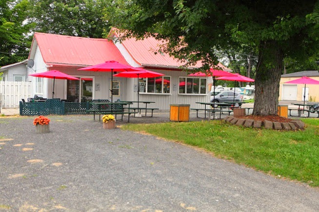 Resto du Port | 2815 Route du Port, Nicolet, QC J3T 1R2, Canada | Phone: (819) 293-8558