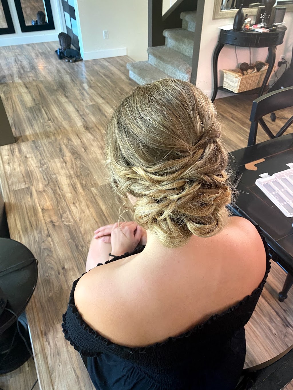 White Rose Bridal Hair | 7050 Blackwell Rd, Kamloops, BC V2C 6V7, Canada | Phone: (250) 819-3122