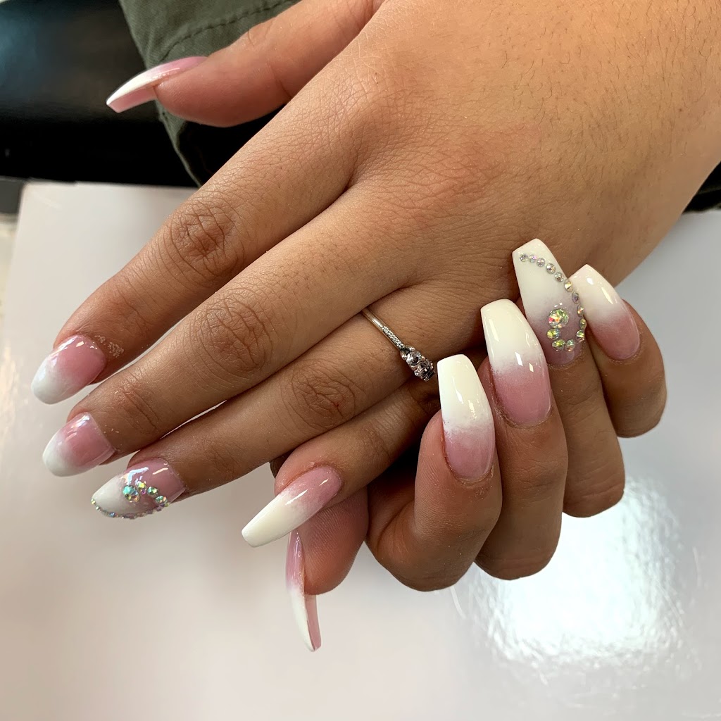 Royal nail & spa Brampton | 20 Rivermont Rd, Brampton, ON L6V 6G7, Canada | Phone: (905) 452-8889