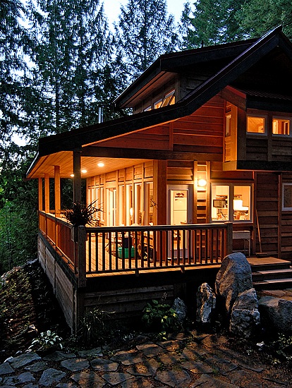 Moon Dance Vacation - The Cabin & The Perch | 5761 Mount Daniel View Rd, Madeira Park, BC V0N 2H1, Canada | Phone: (604) 841-5805