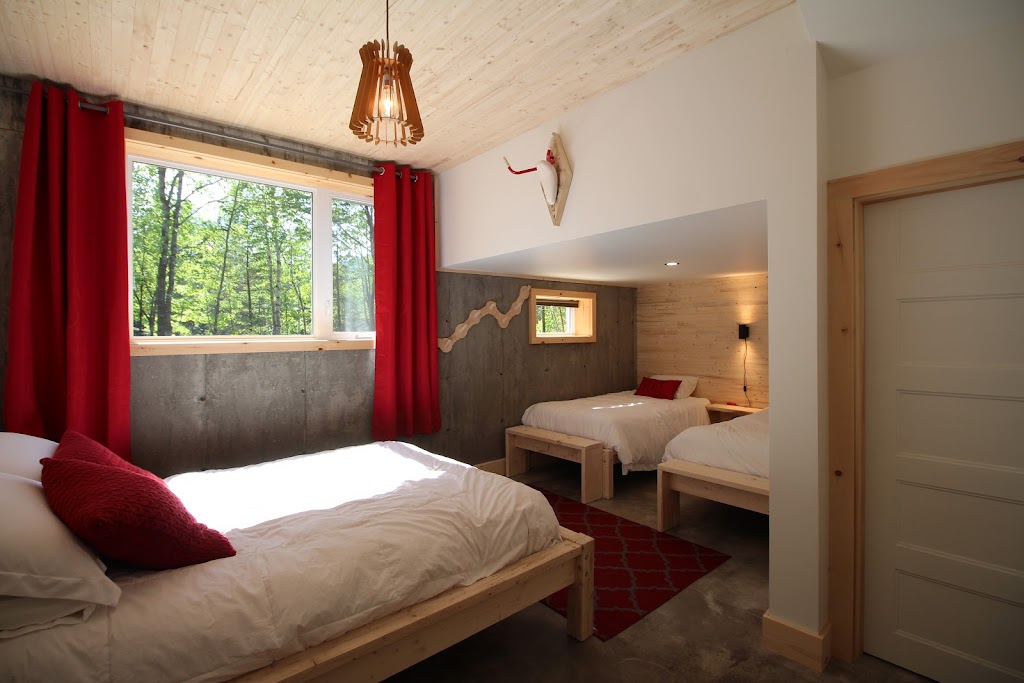 Chalet LE BERM | 2184 Rang Saguenay, Saint-Raymond, QC G3L 3G3, Canada | Phone: (418) 831-7662