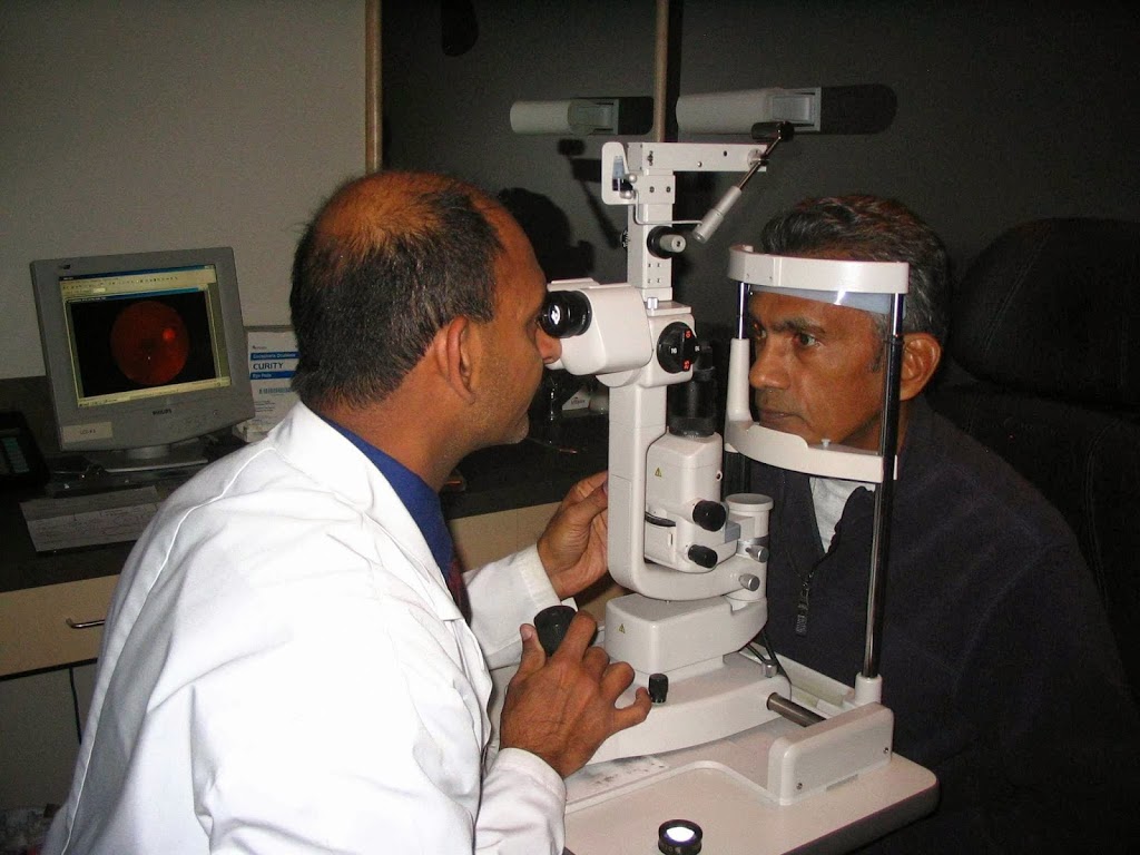 Pickering Eye Care Centre, Dr. Nazir Musaji-Optometrist-Pickerin | 623 Liverpool Rd, Pickering, ON L1W 1R1, Canada | Phone: (905) 420-7070